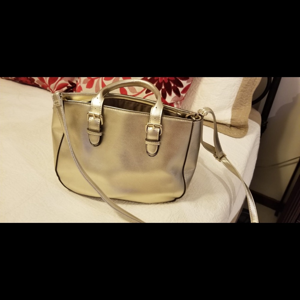 Metallic Gold Purse - Picture 4 of 8